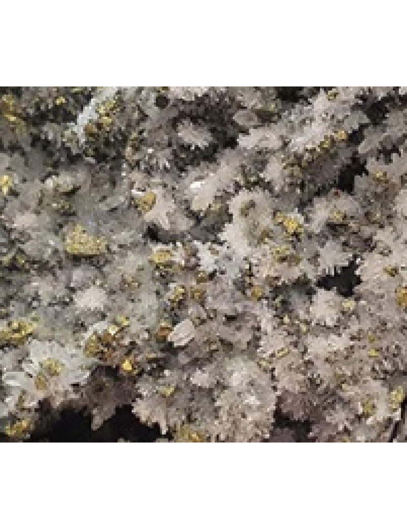 方鉛礦+黃鐵礦+魚眼石+異礦極+黃方解石共生礦