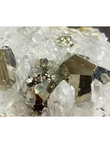 天然共生礦石#共生水晶簇#白水晶#黃鐵礦#天然礦石標本