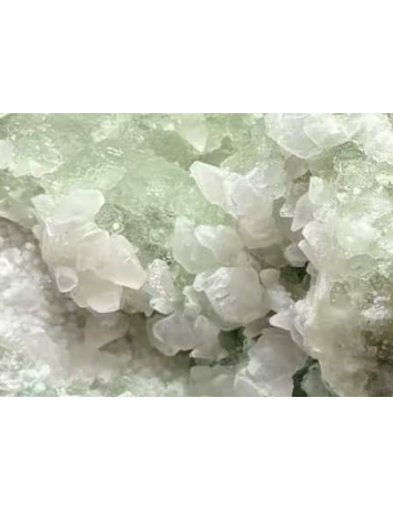 綠瑩石白水晶共生石