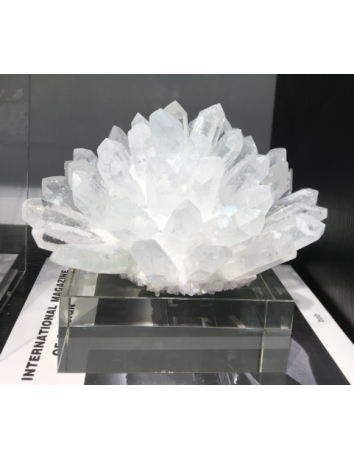 白雪石