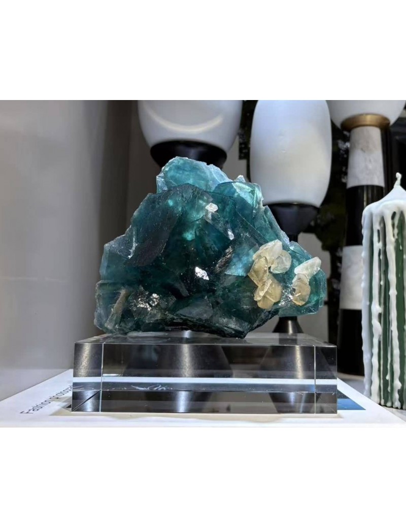 翡翠綠瑩石方解石共生石